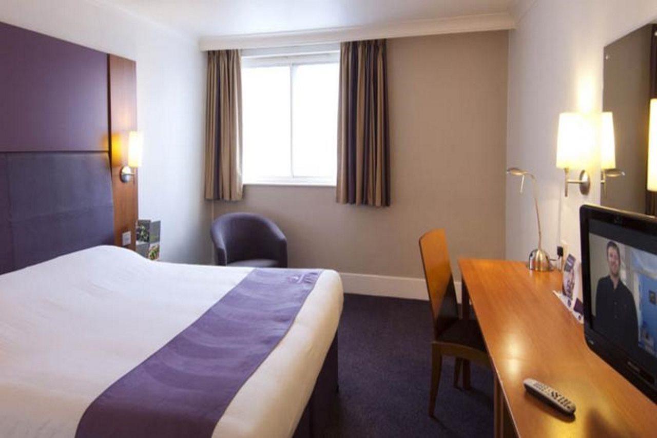 Premier Inn Nottingham Arena Extérieur photo